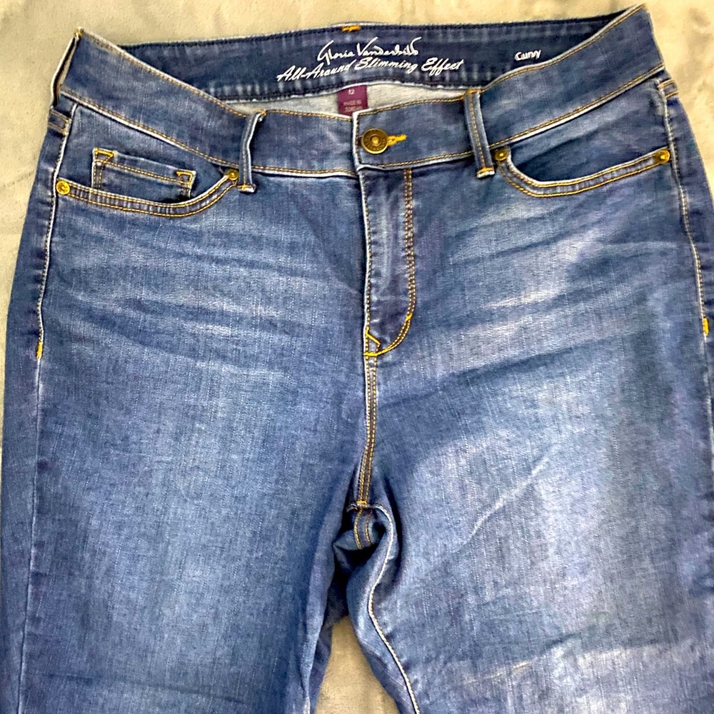 Gloria Vanderbilt Slimming stretch jean